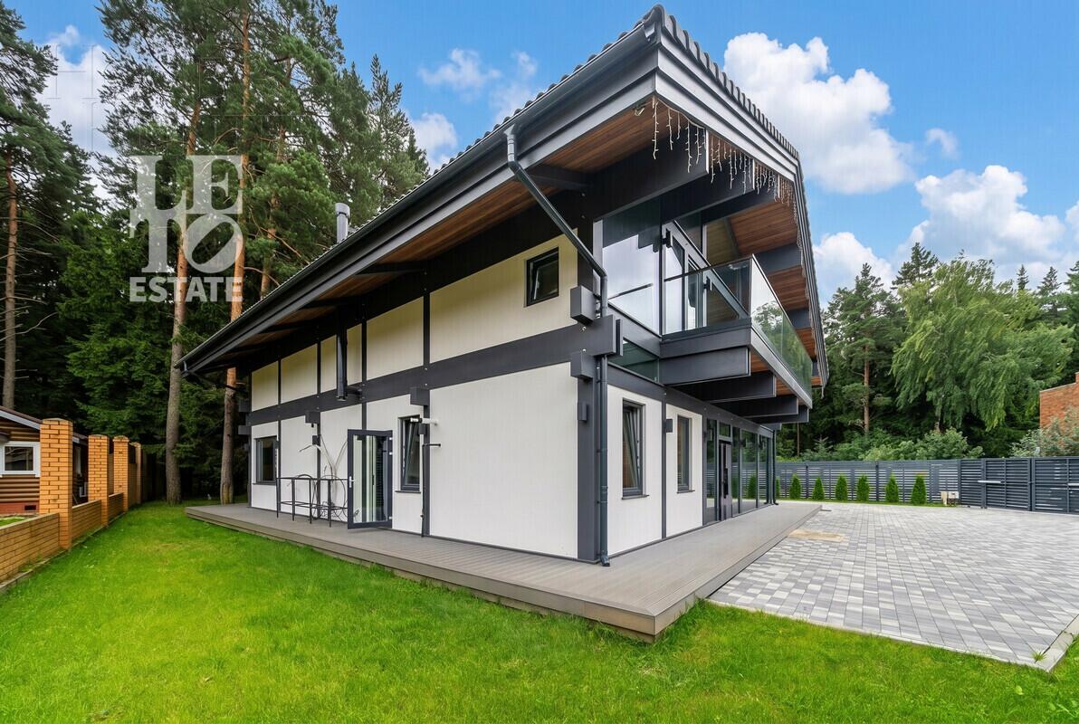 2-этажный коттедж 360 м² с отделкой
