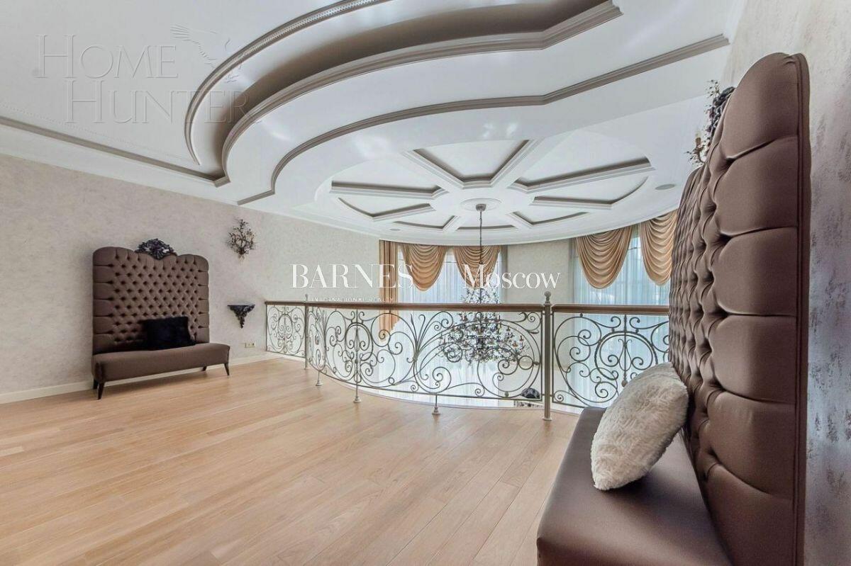 2-этажный коттедж 540 м² с отделкой