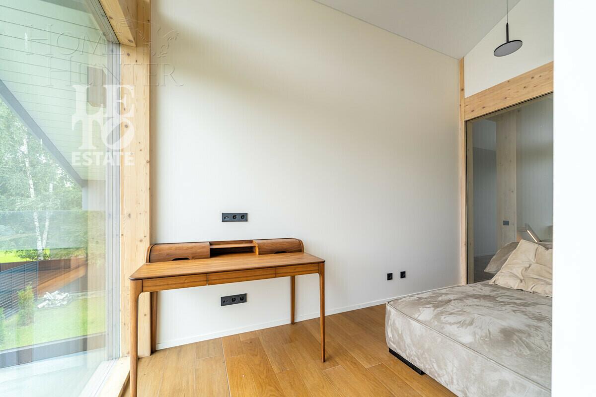 2-этажный коттедж 240 м² с отделкой