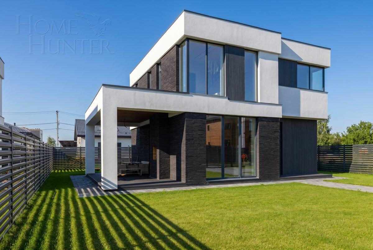 2-этажный коттедж 200 м² с отделкой