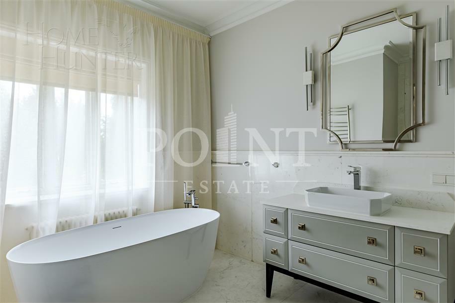 2-этажный коттедж 1 300 м² с отделкой