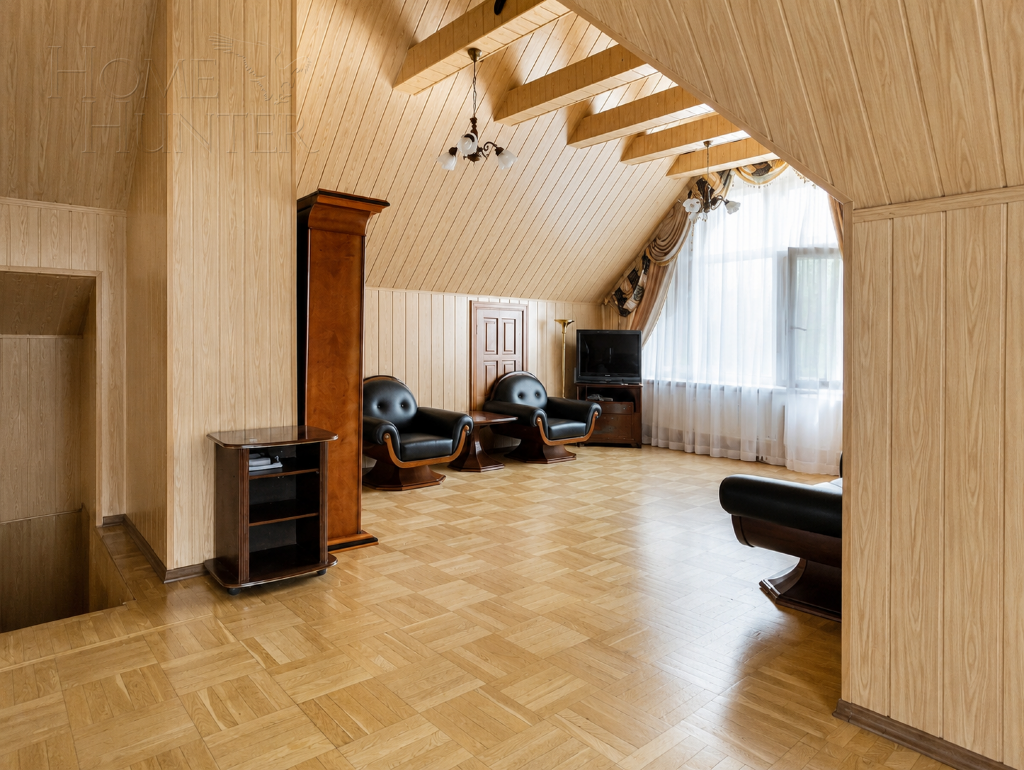 4-этажный коттедж 880 м² с отделкой