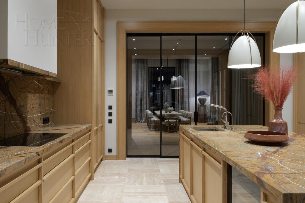 2-этажный коттедж 800 м² с отделкой