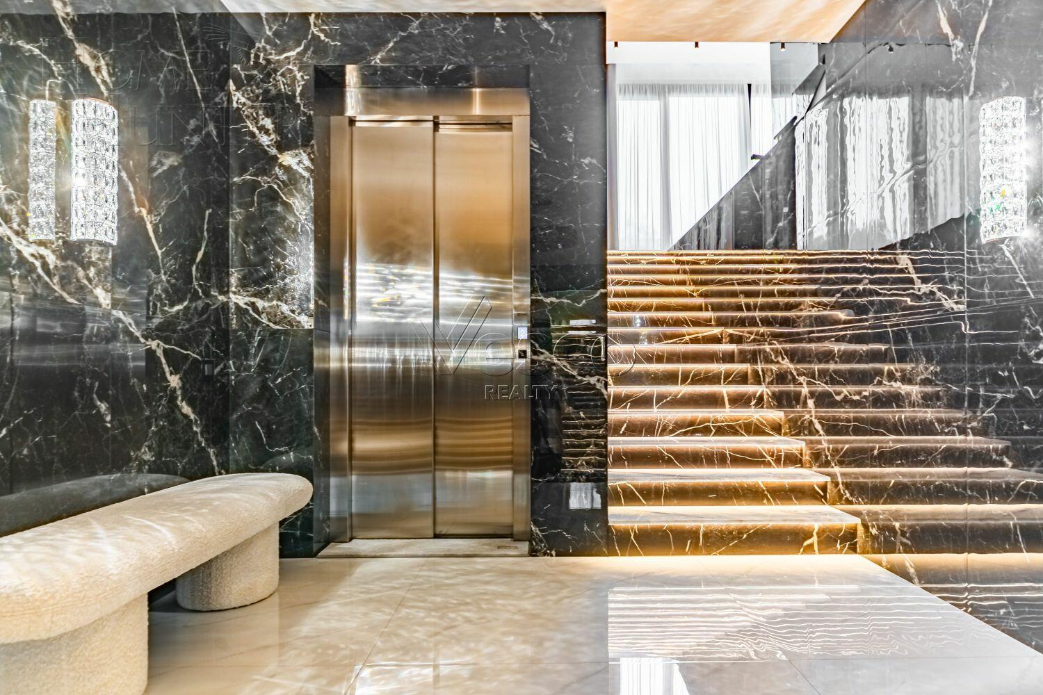 2-этажный коттедж 1 250 м² с отделкой