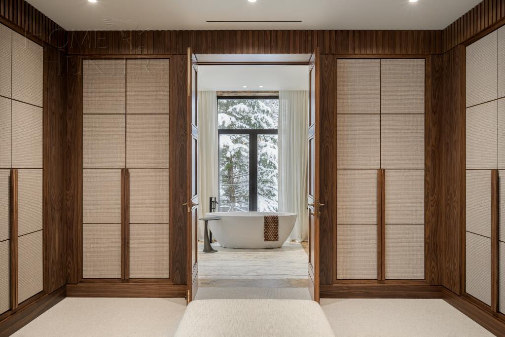 2-этажный коттедж 800 м² с отделкой