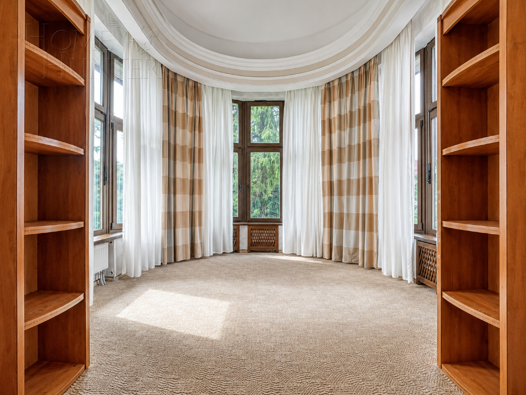 4-этажный коттедж 880 м² с отделкой