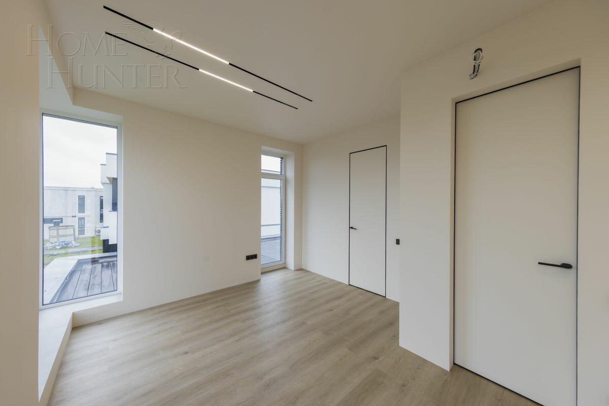2-этажный коттедж 200 м² с отделкой