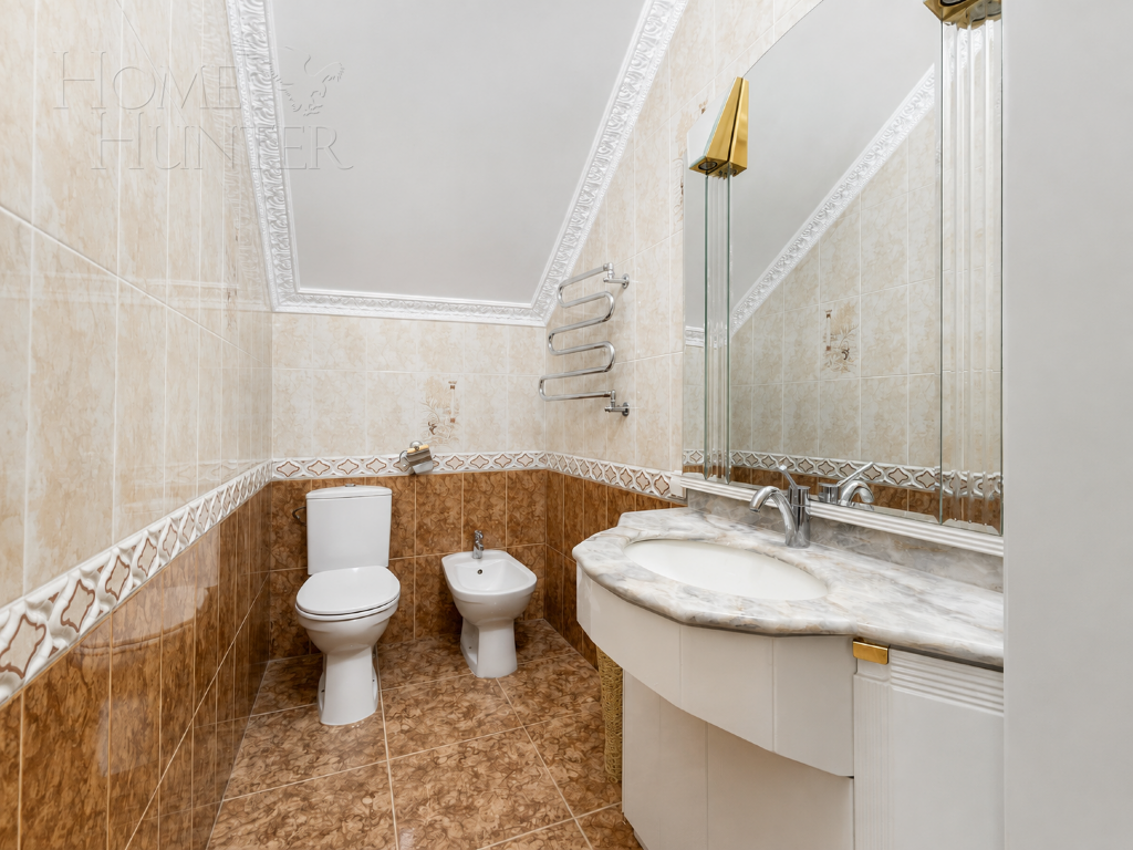 4-этажный коттедж 880 м² с отделкой
