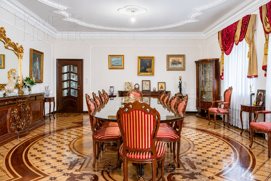 4-этажный коттедж 880 м² с отделкой