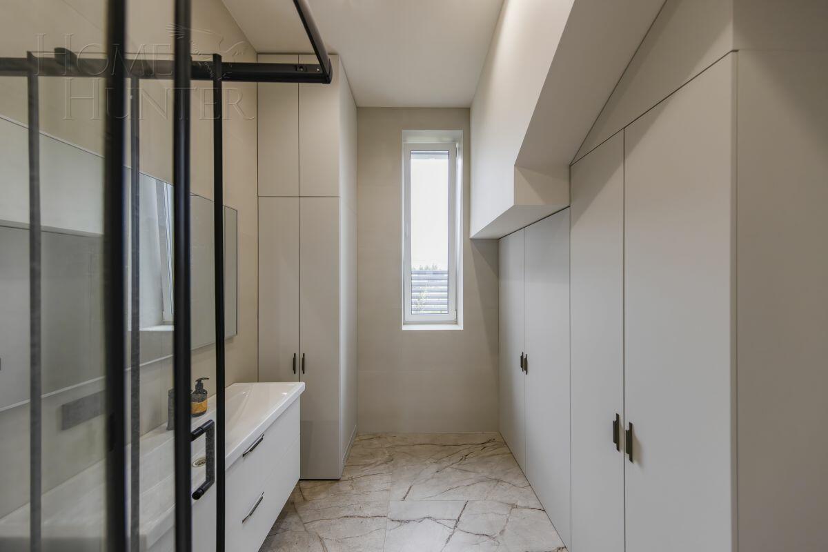 2-этажный коттедж 200 м² с отделкой