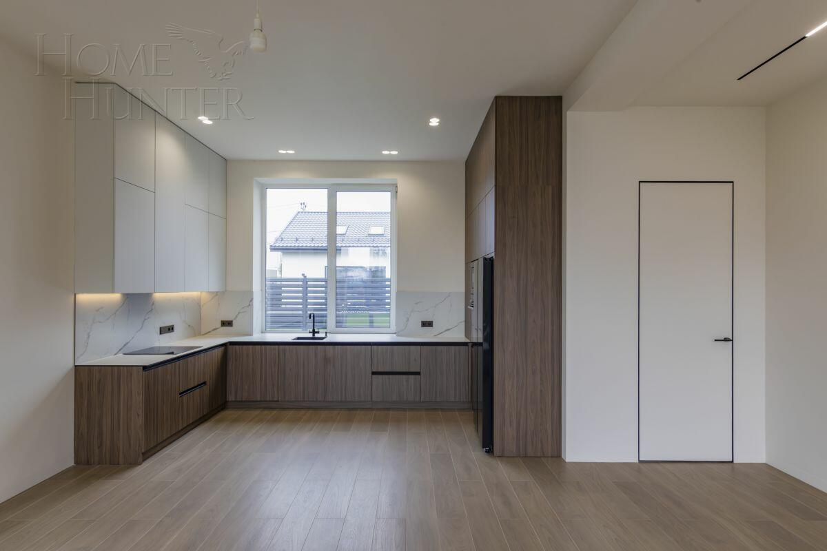 2-этажный коттедж 200 м² с отделкой