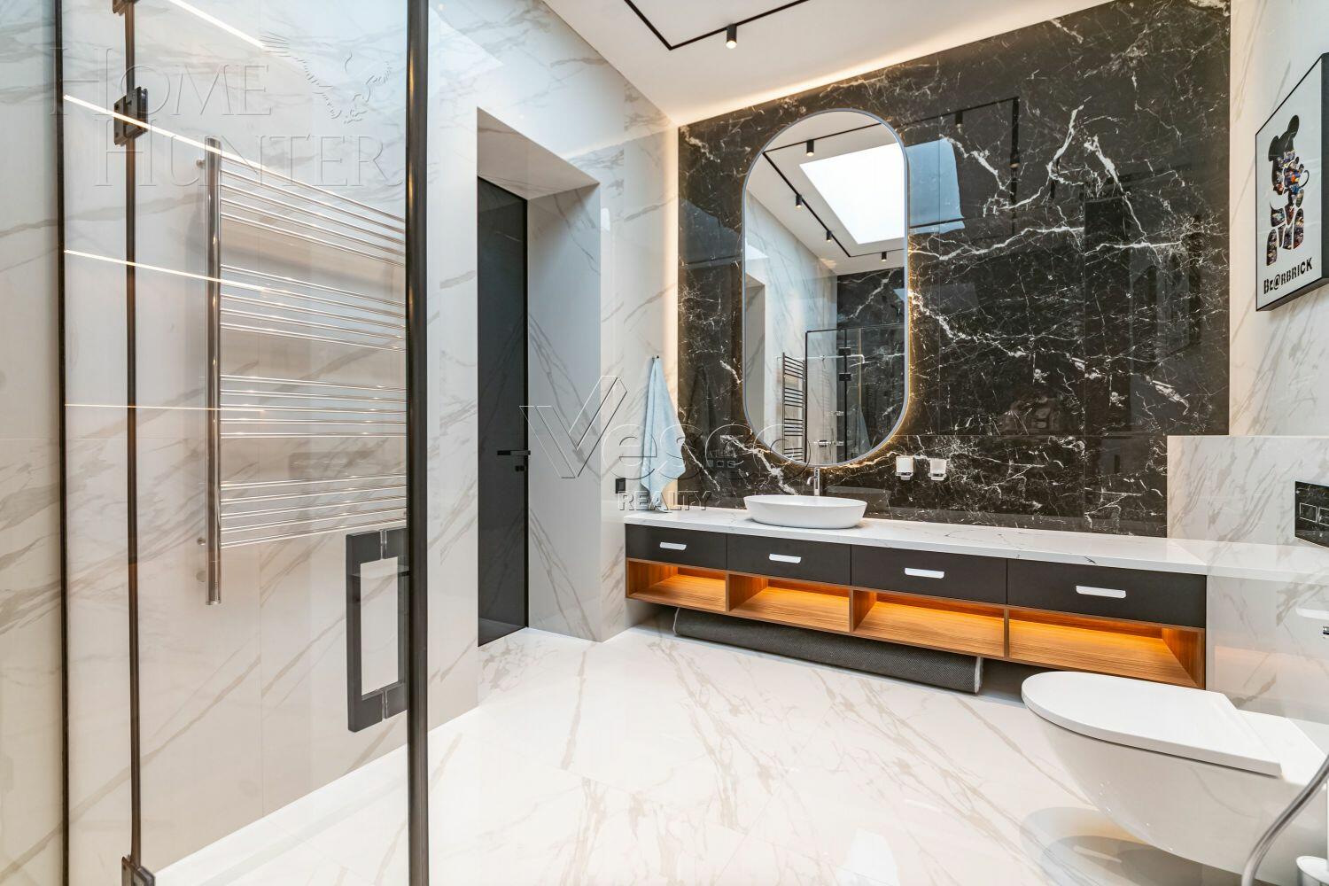 2-этажный коттедж 1 250 м² с отделкой