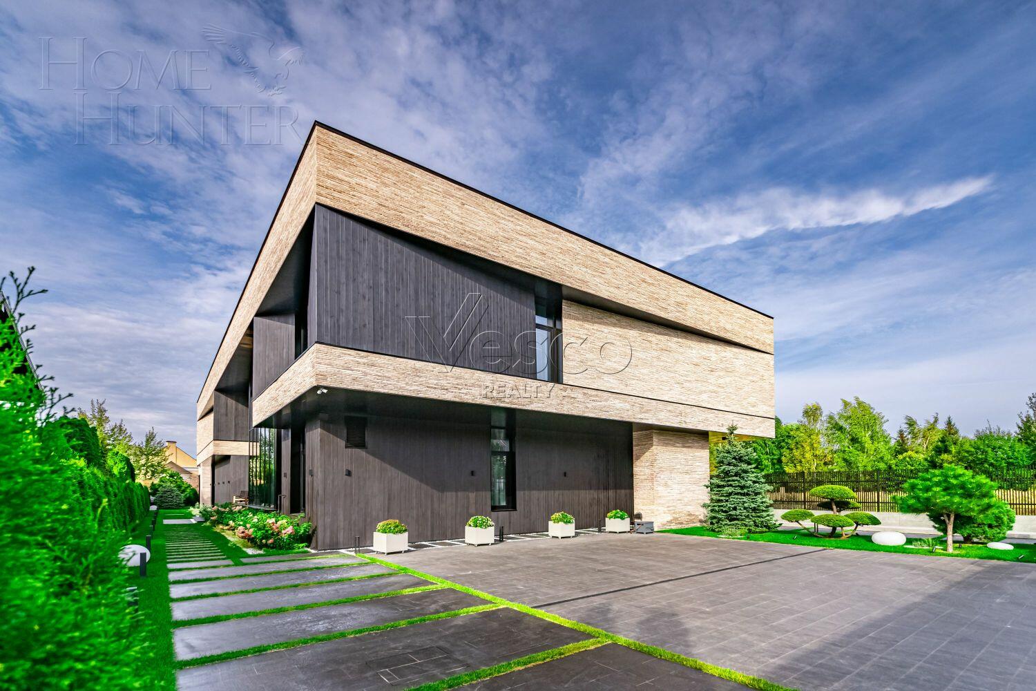 2-этажный коттедж 1 250 м² с отделкой