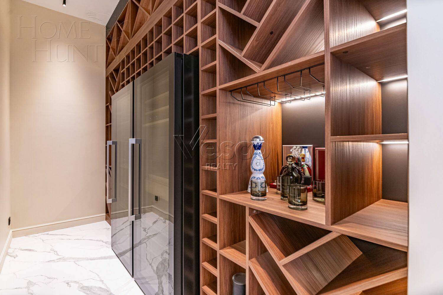 2-этажный коттедж 1 250 м² с отделкой