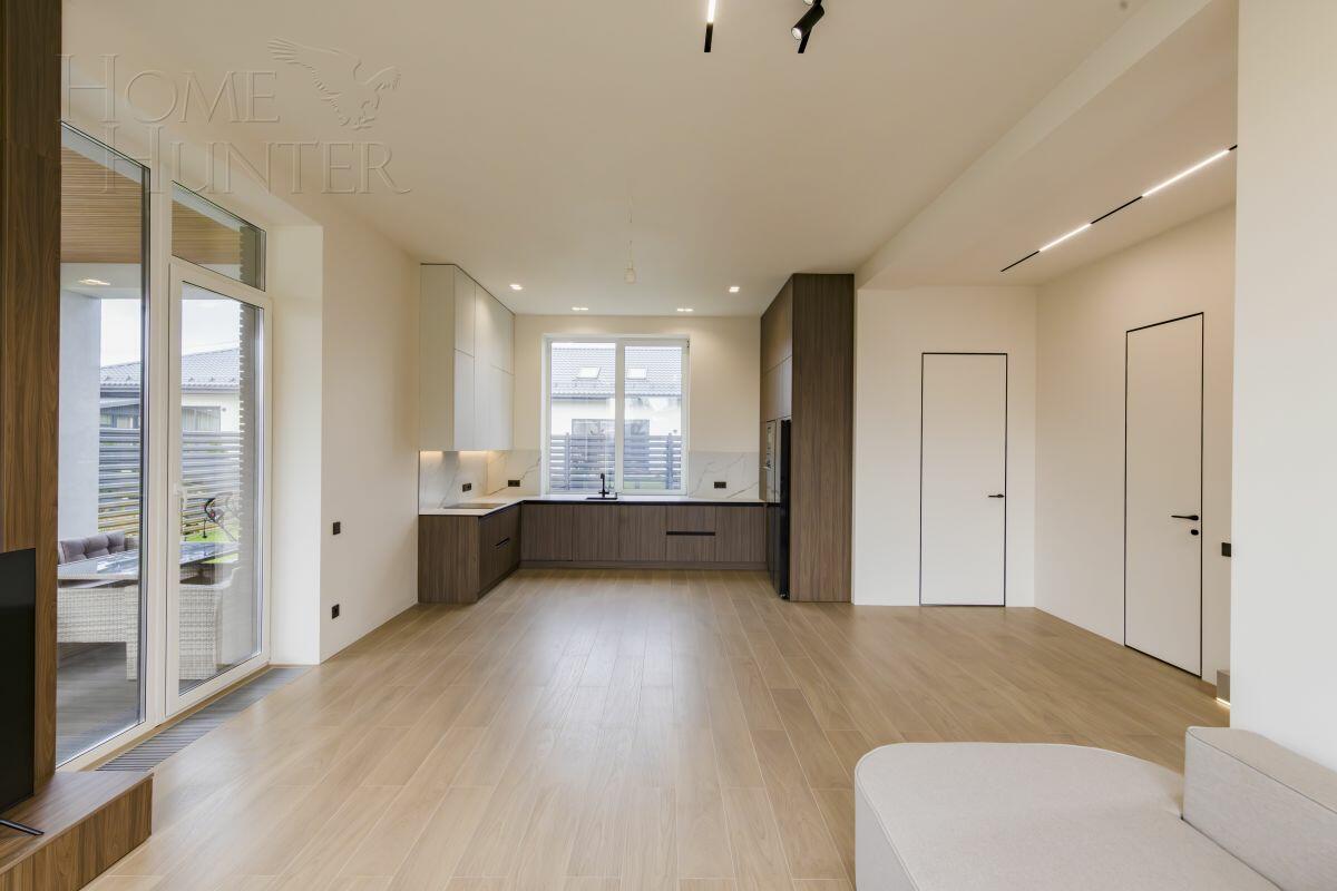 2-этажный коттедж 200 м² с отделкой