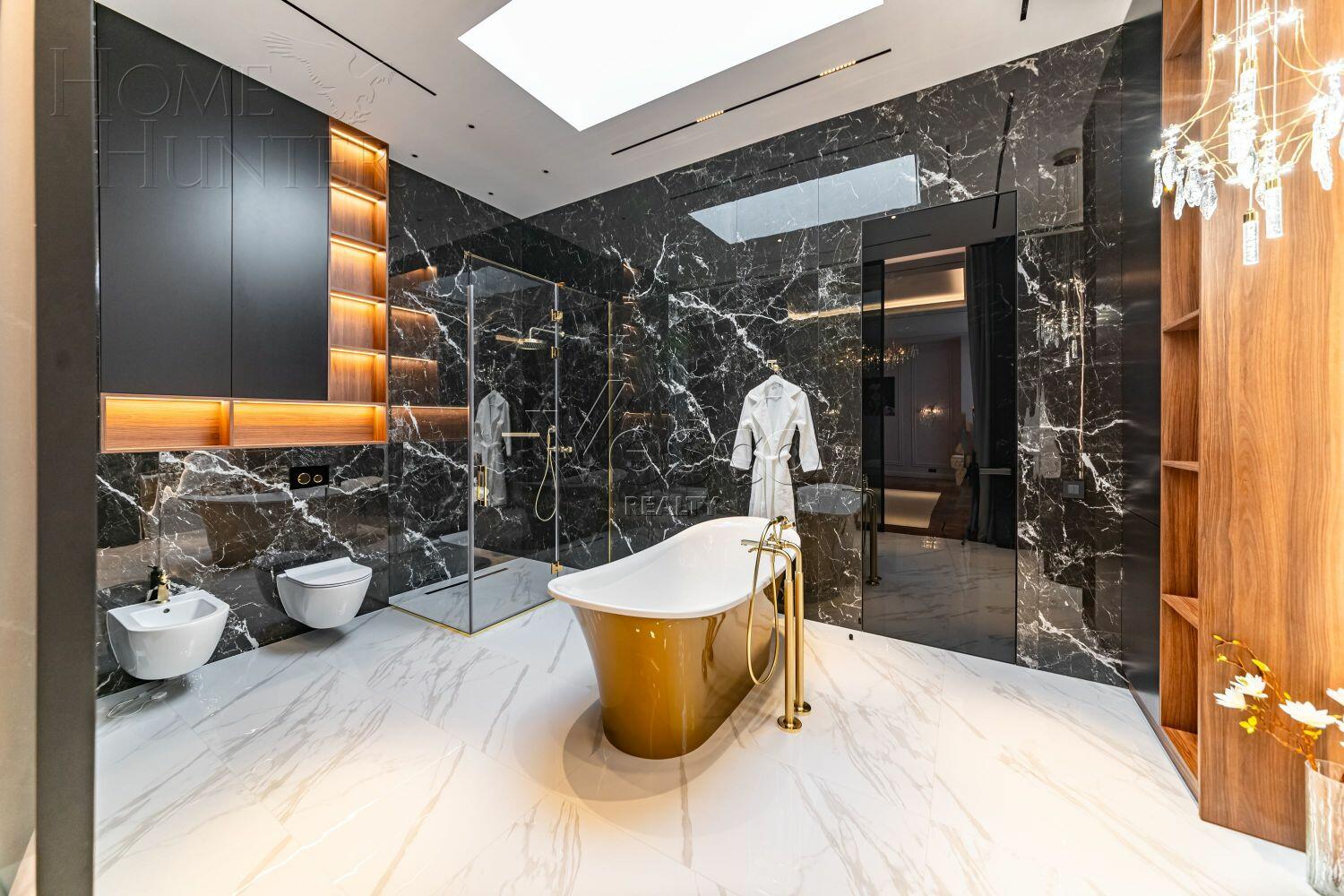 2-этажный коттедж 1 250 м² с отделкой