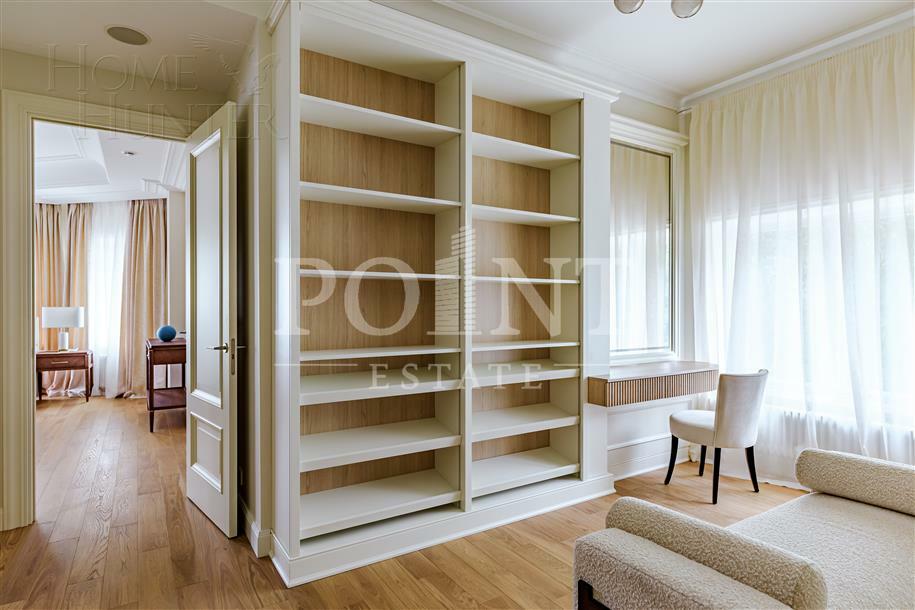 2-этажный коттедж 1 300 м² с отделкой