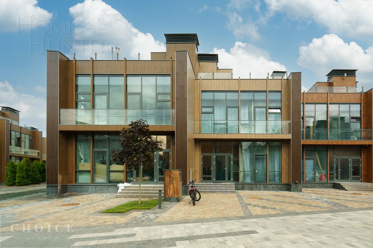 3-этажный таунхаус 168.6 м² с отделкой