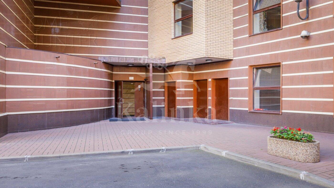 4-КОМН. КВАРТИРА С ОТДЕЛКОЙ 138 М² НА 4 ЭТАЖЕ