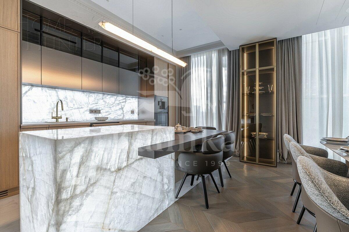 4-КОМН. КВАРТИРА С ОТДЕЛКОЙ 178.9 М² НА 7 ЭТАЖЕ