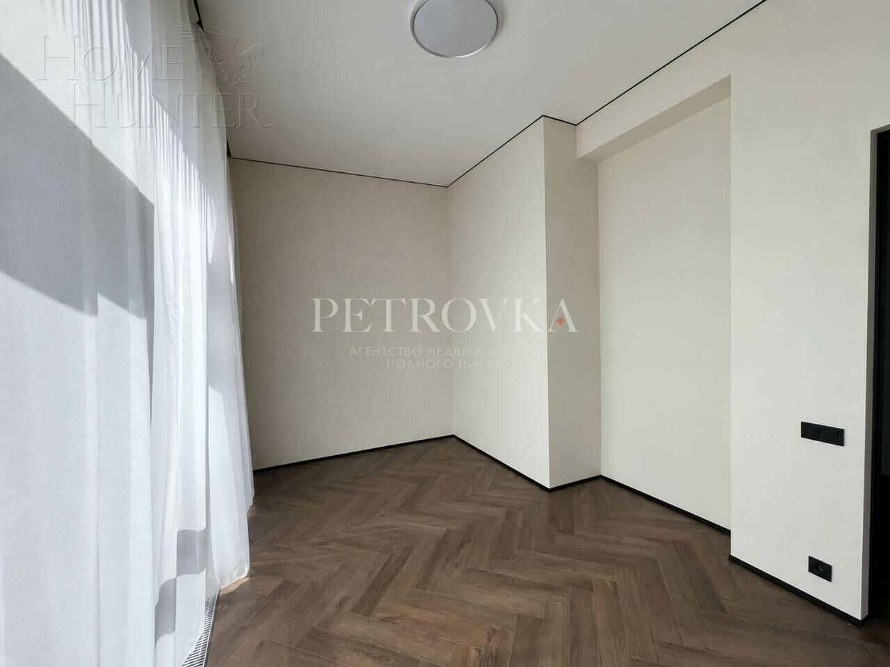 3-этажный таунхаус 168.6 м² с отделкой