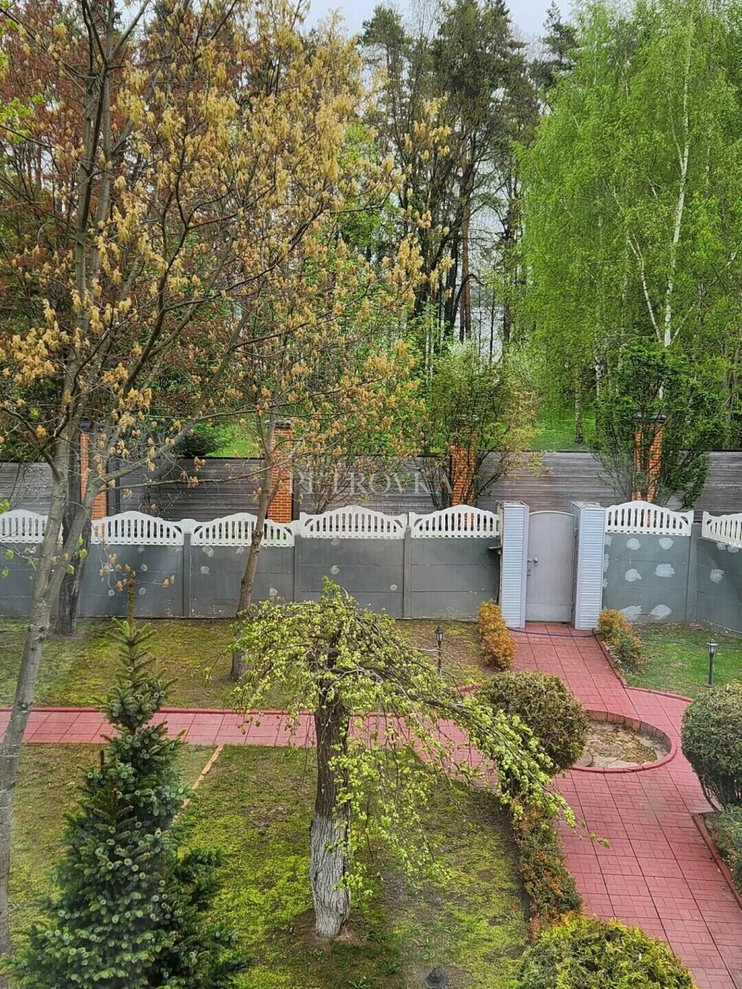 2-этажный коттедж 200 м² с отделкой