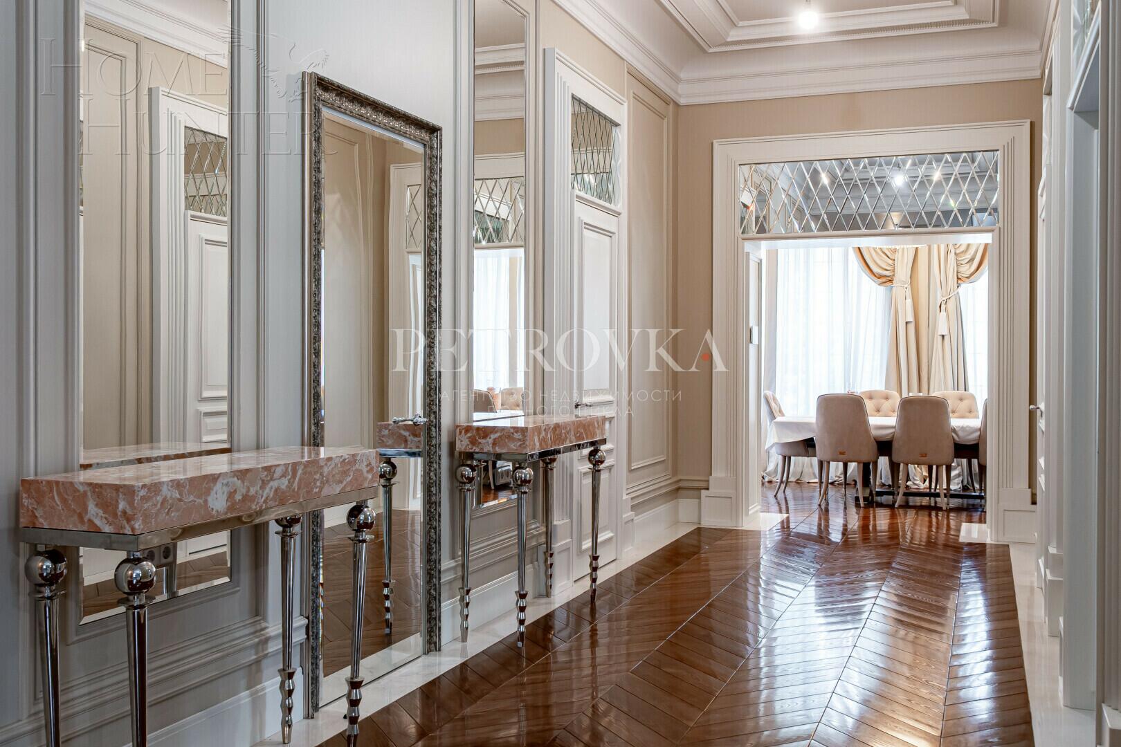 3-этажный коттедж 453.8 м² с отделкой