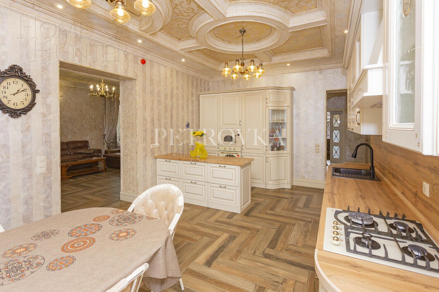 2-этажный коттедж 488.7 м² с отделкой