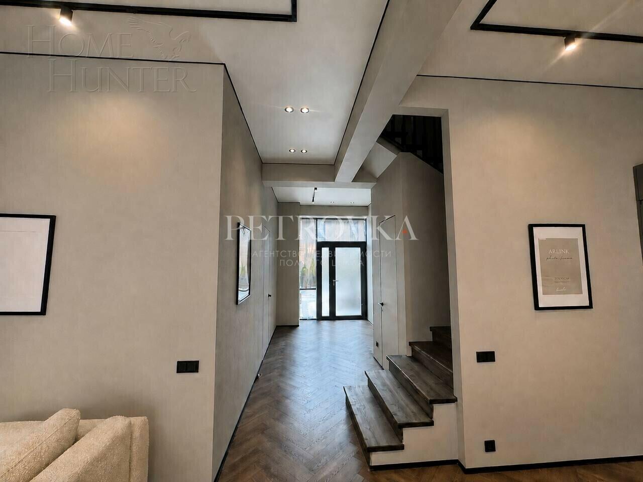 3-этажный таунхаус 168.6 м² с отделкой
