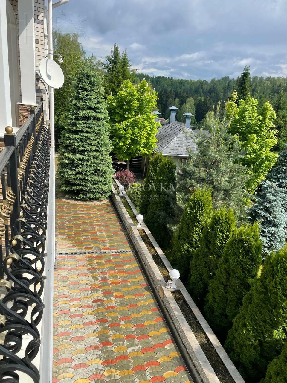 2-этажный коттедж 330 м² с отделкой