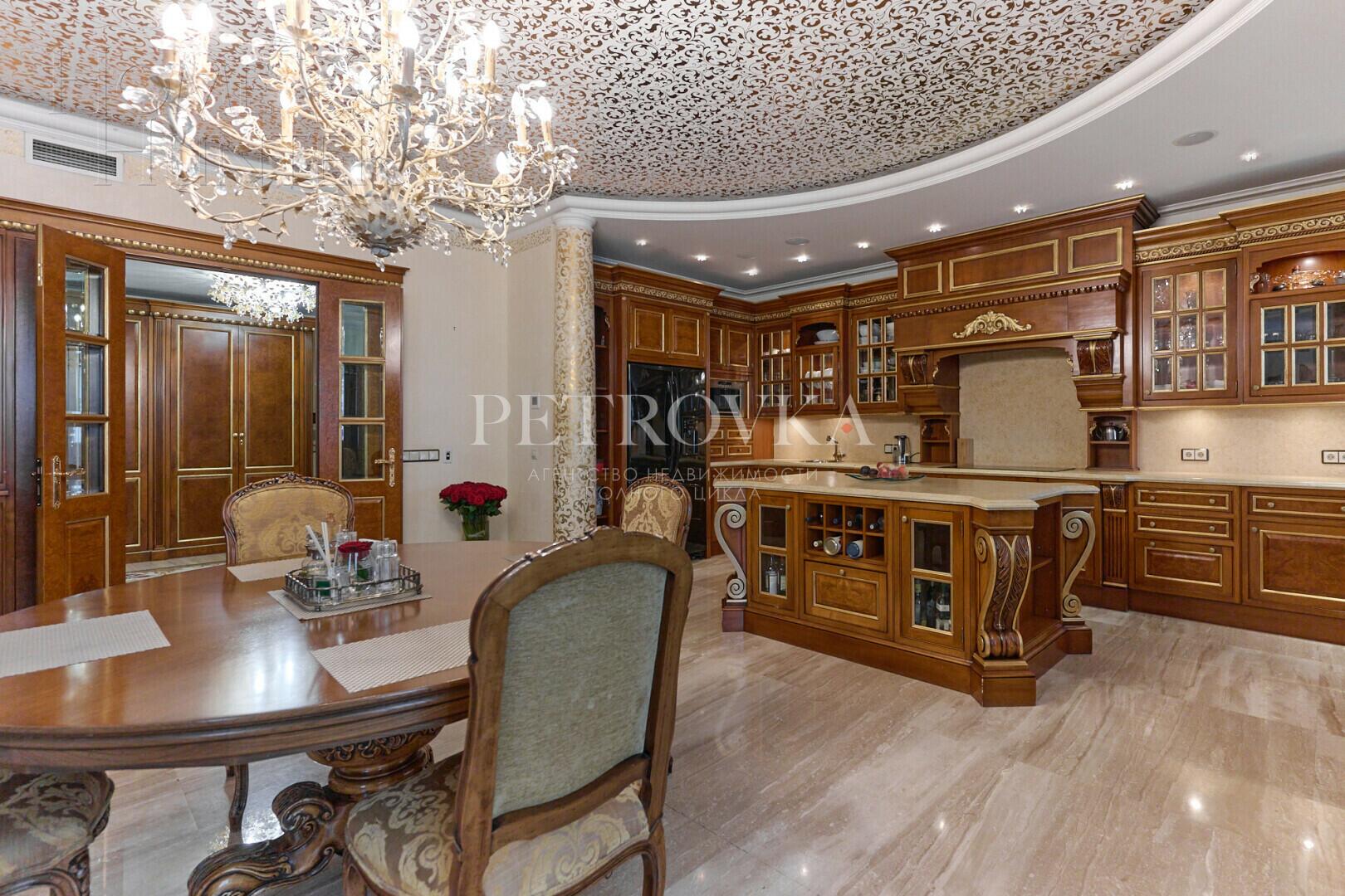 5-КОМН. КВАРТИРА С ОТДЕЛКОЙ 275 М² НА 6 ЭТАЖЕ