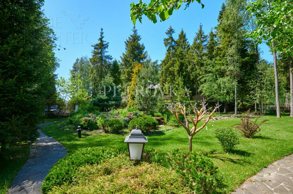 2-этажный коттедж 580.8 м² с отделкой