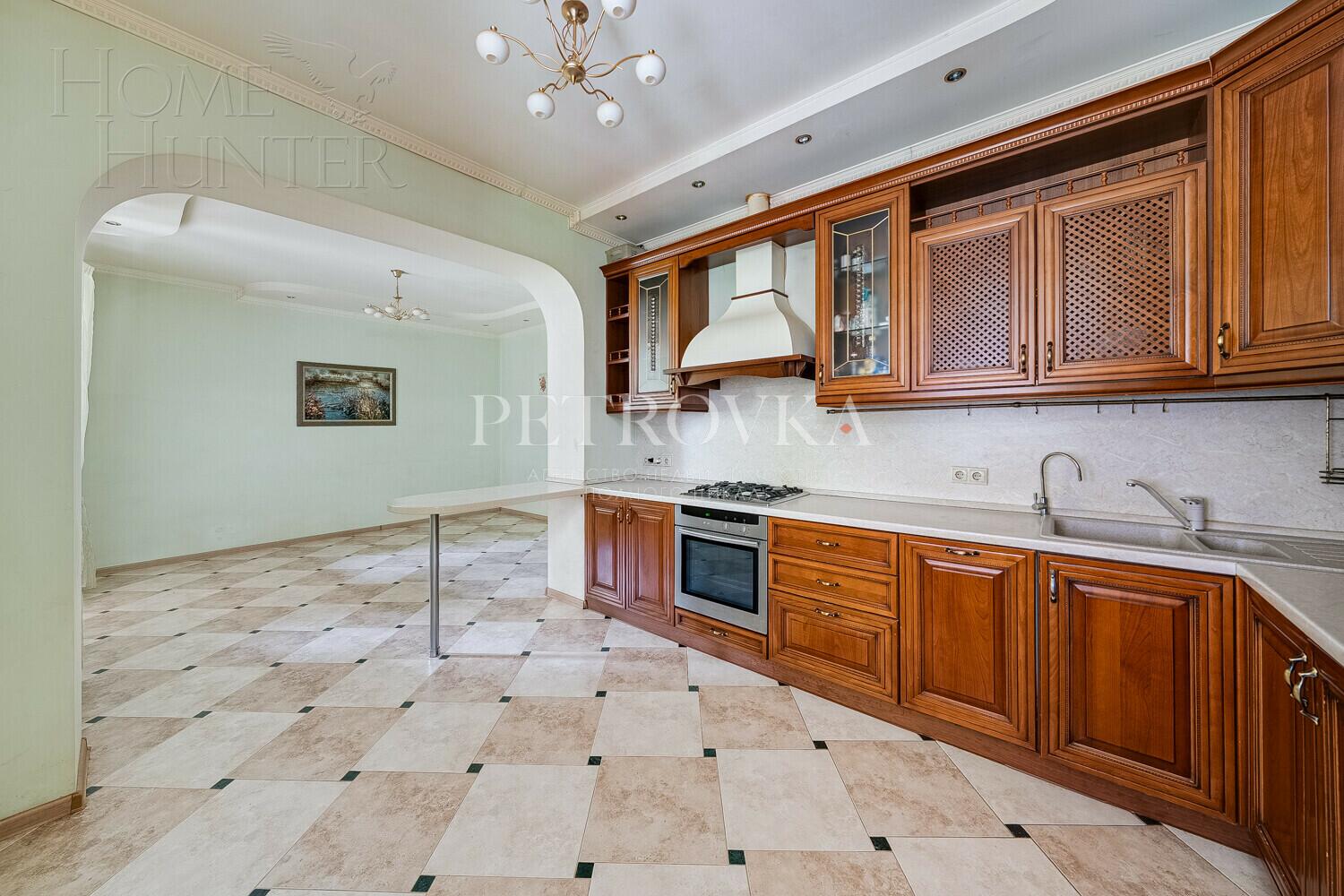 2-этажный коттедж 317 м² с отделкой