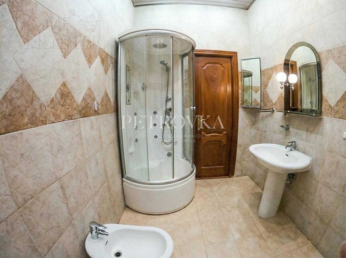2-этажный коттедж 261 м² с отделкой
