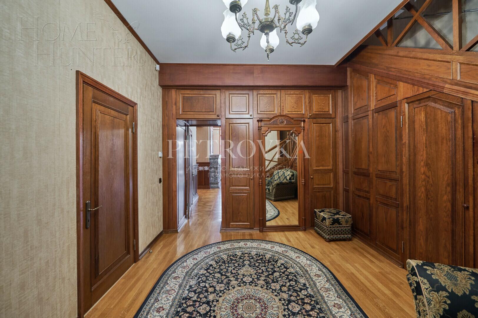 2-этажный коттедж 375 м² с отделкой