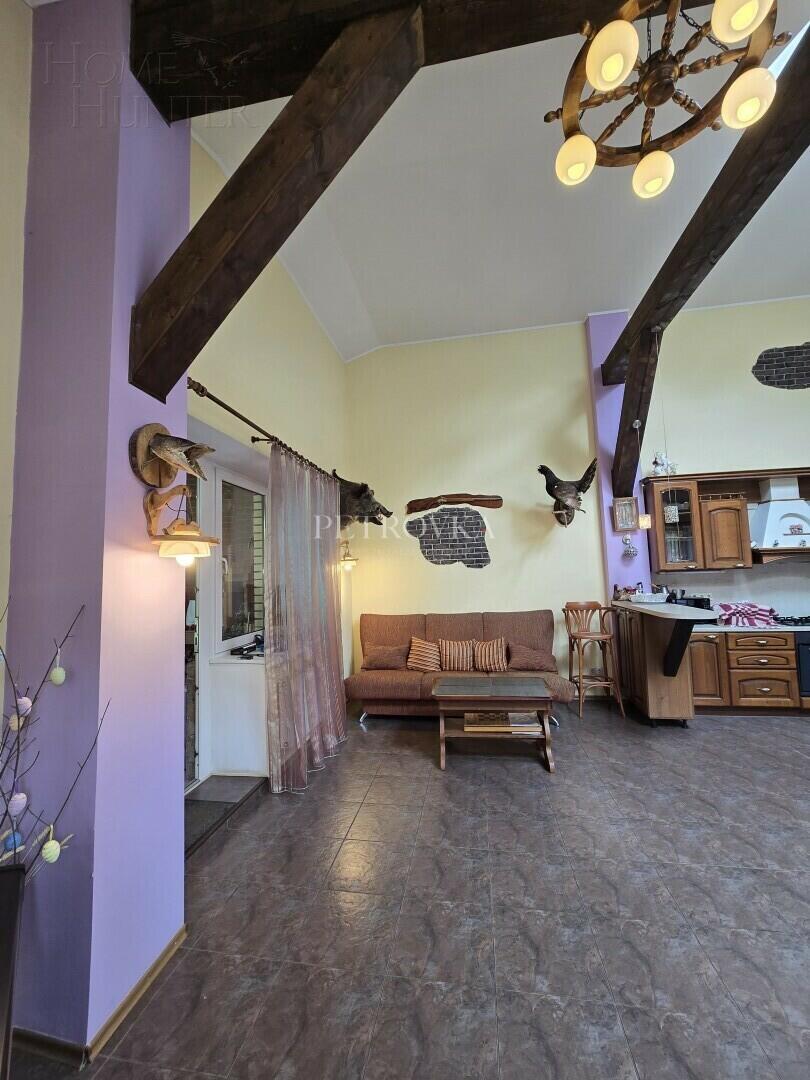 3-этажный коттедж 1 000 м² с отделкой