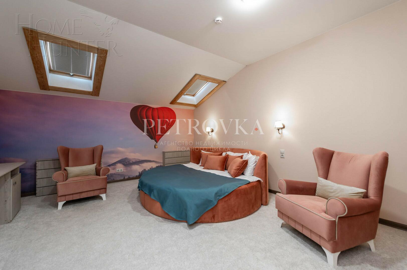 2-этажный коттедж 1 323.9 м² с отделкой