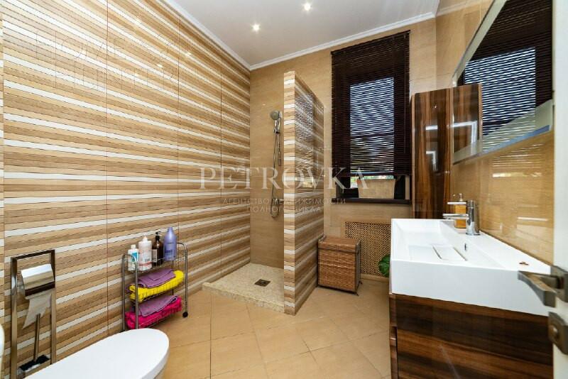 2-этажный коттедж 600 м² с отделкой