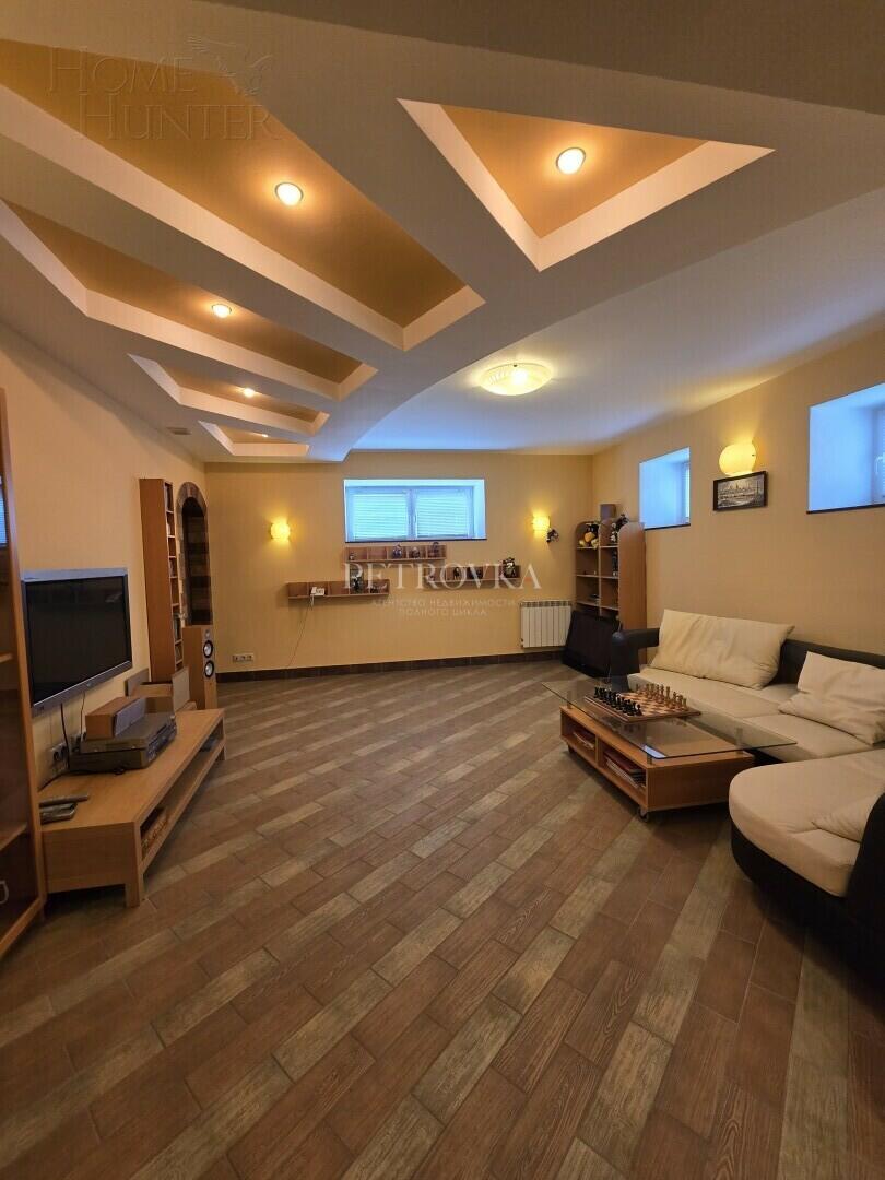 3-этажный коттедж 1 000 м² с отделкой