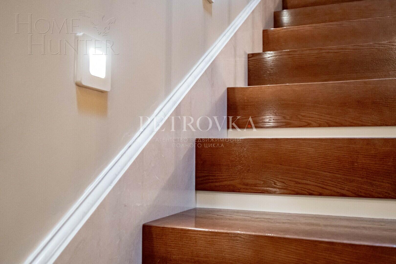 3-этажный коттедж 453.8 м² с отделкой