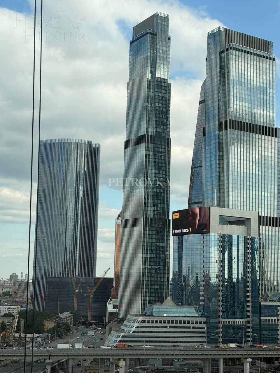 4-КОМН. КВАРТИРА С ОТДЕЛКОЙ 97.5 М² НА 17 ЭТАЖЕ