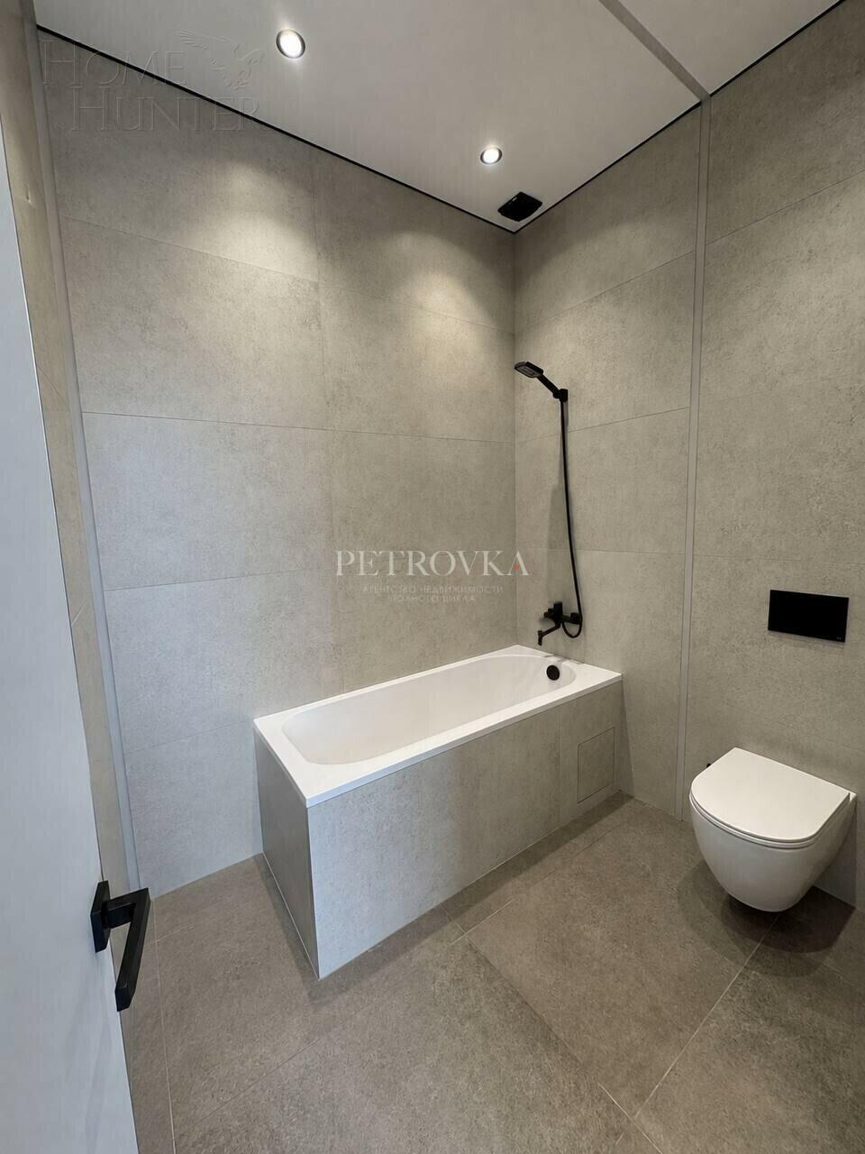 3-этажный таунхаус 168.6 м² с отделкой