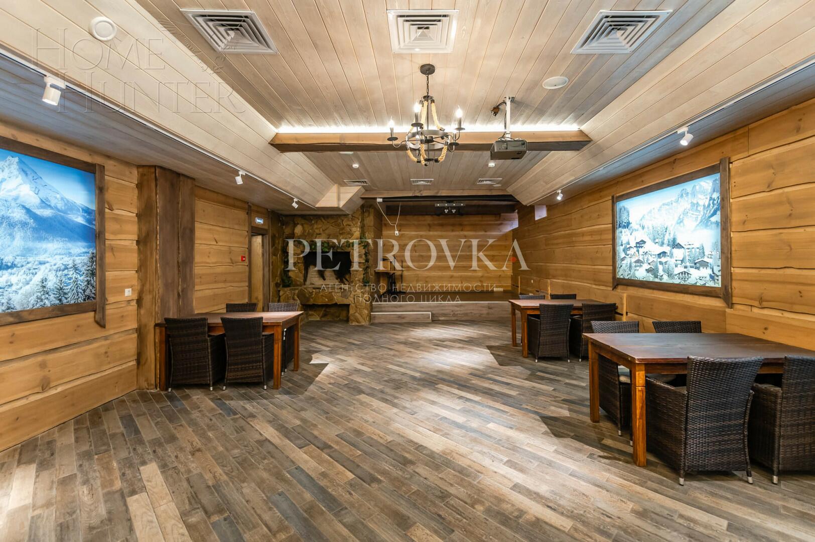 2-этажный коттедж 1 323.9 м² с отделкой