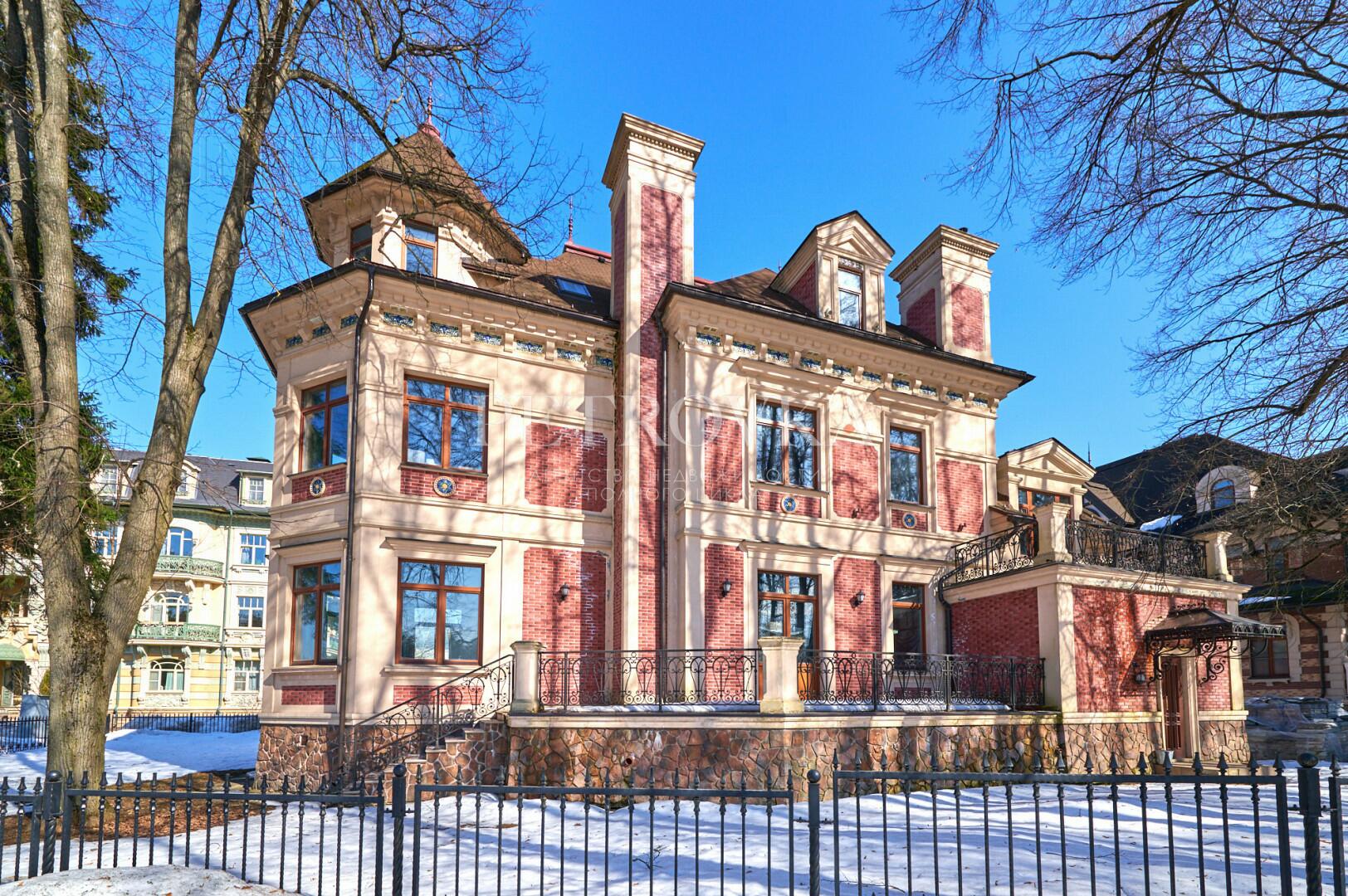 2-этажный коттедж 391 м² без отделки