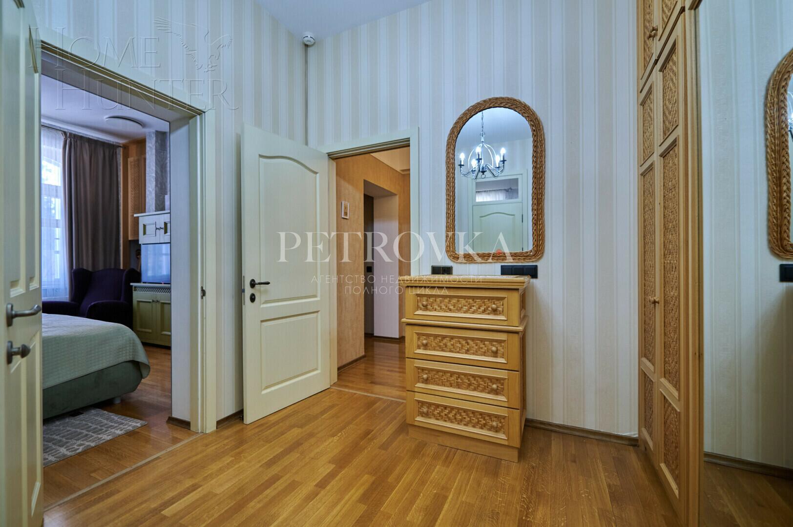2-этажный коттедж 375 м² с отделкой