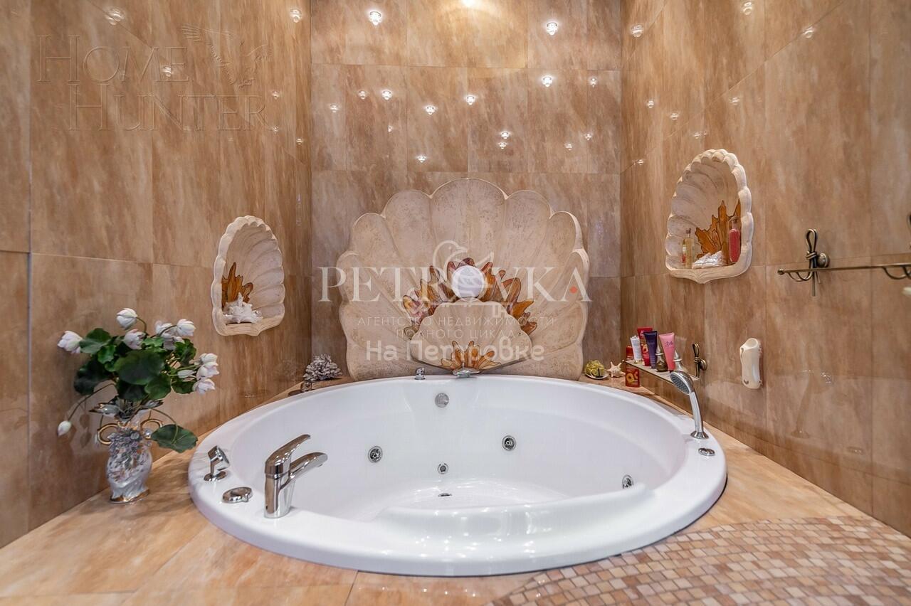 2-этажный коттедж 630 м² с отделкой