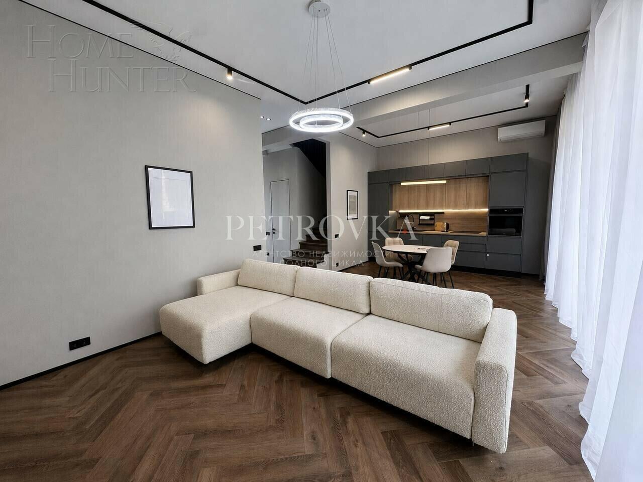 3-этажный таунхаус 168.6 м² с отделкой