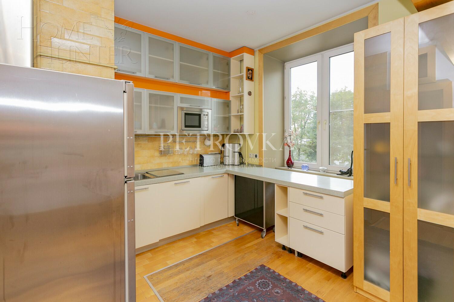3-КОМН. КВАРТИРА С ОТДЕЛКОЙ 83 М² НА 3 ЭТАЖЕ