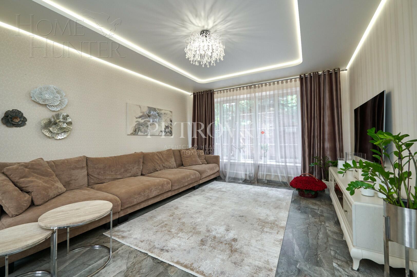 2-этажный коттедж 240 м² с отделкой