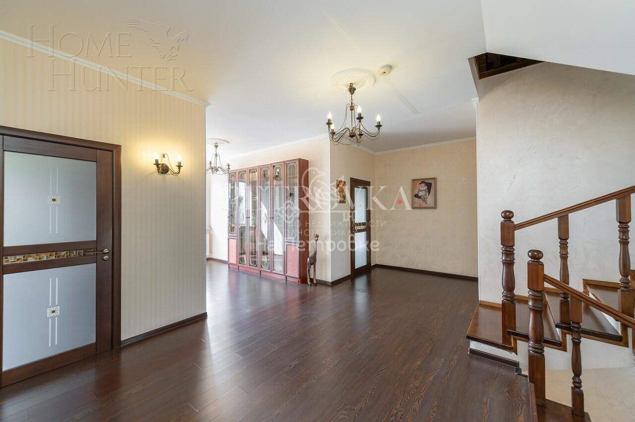 3-этажный коттедж 428 м² с отделкой